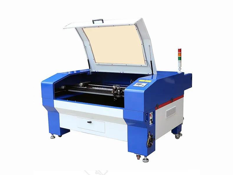 Laser cutting machine with visual recognition technology